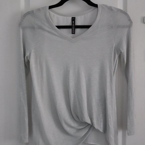 Long Sleeve Lightweight Sweater - Picture 2 of 7